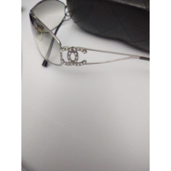Chanel Sunglasses Womens One Size Silver Rimless Shield Gradient CC Logo Wrap - Picture 4 of 11